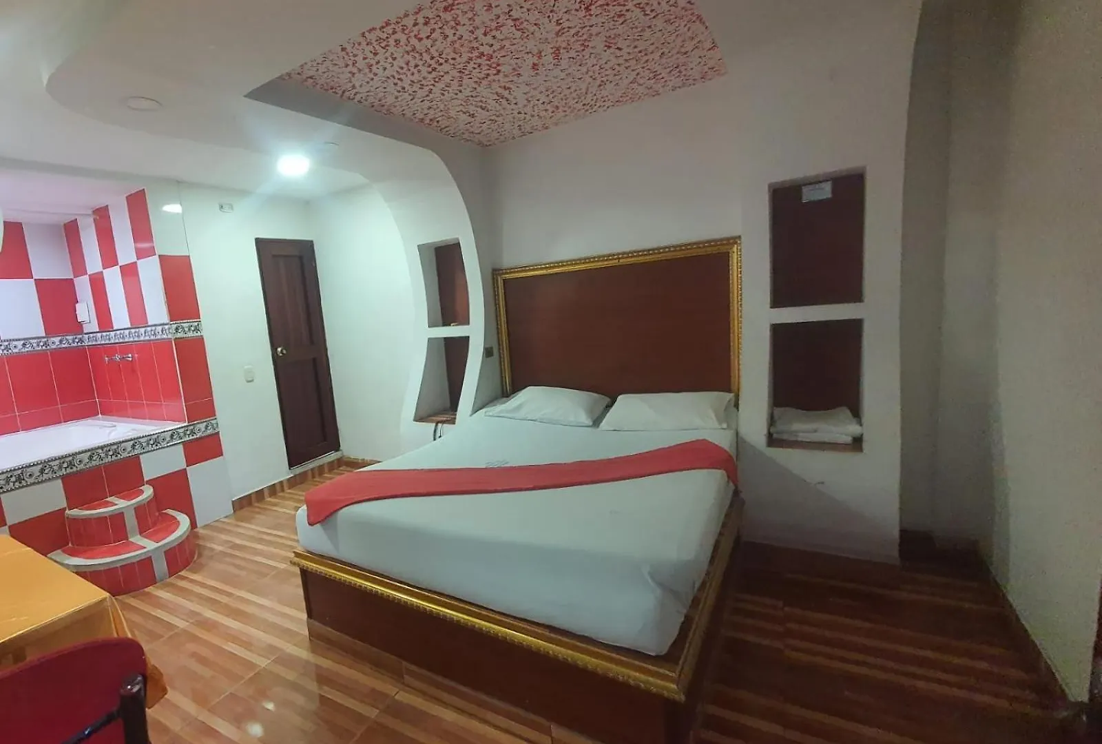 Hotel Apartahotel Lemua Cali